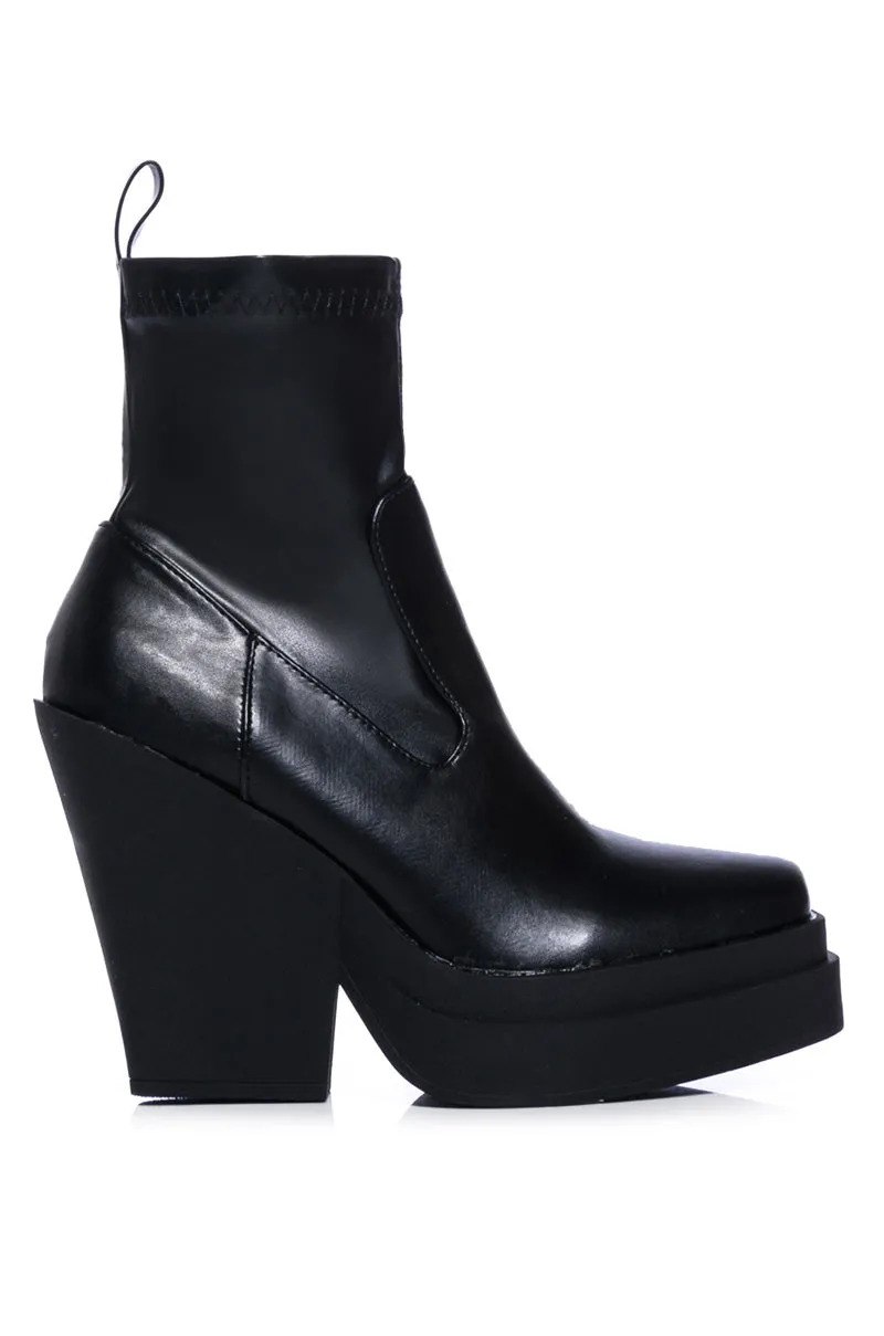 AKI BLACK CHUNKY BOOTIE