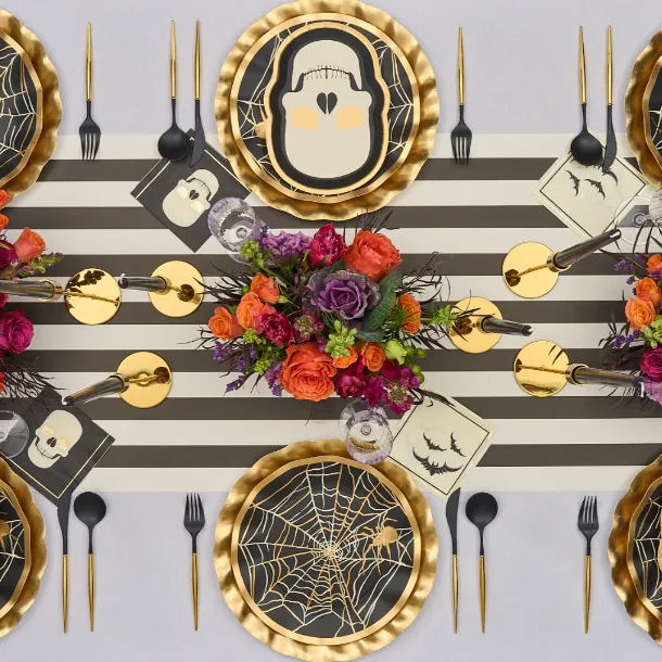 Classic Spooky Wavy Dinner Plates