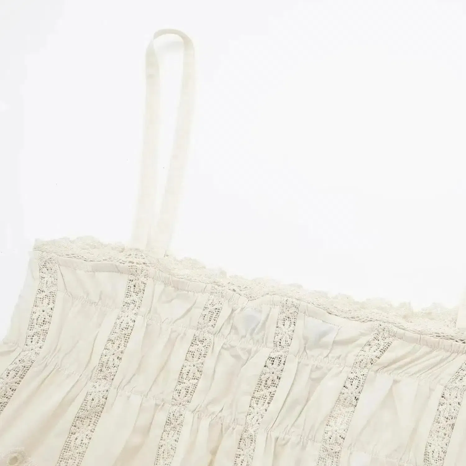 Ibérica Glow Set – Cream – Embroidered top with lace shorts